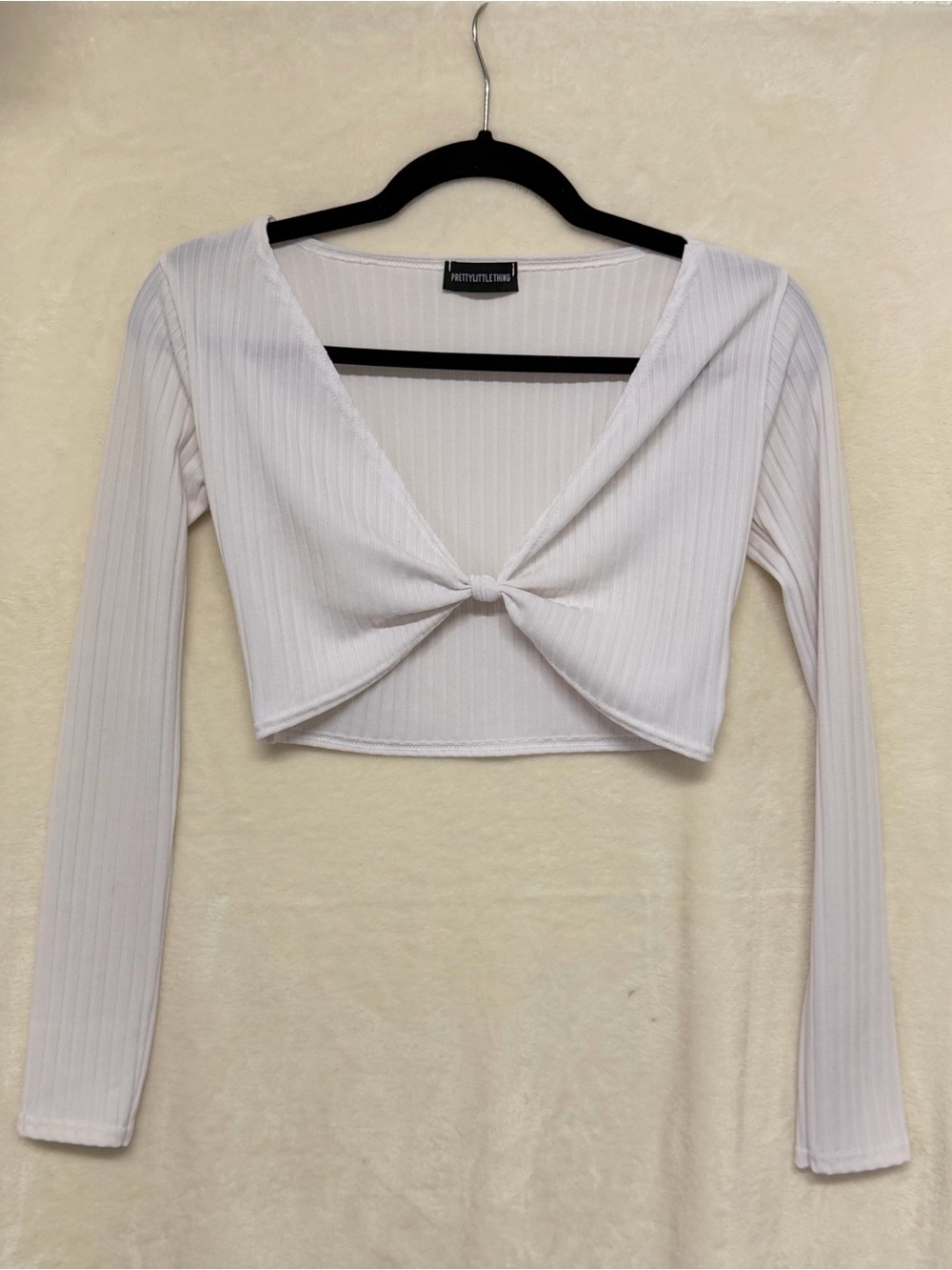 PrettyLittleThing White Ribbed Twist-Front Long Sleeve Crop Top
